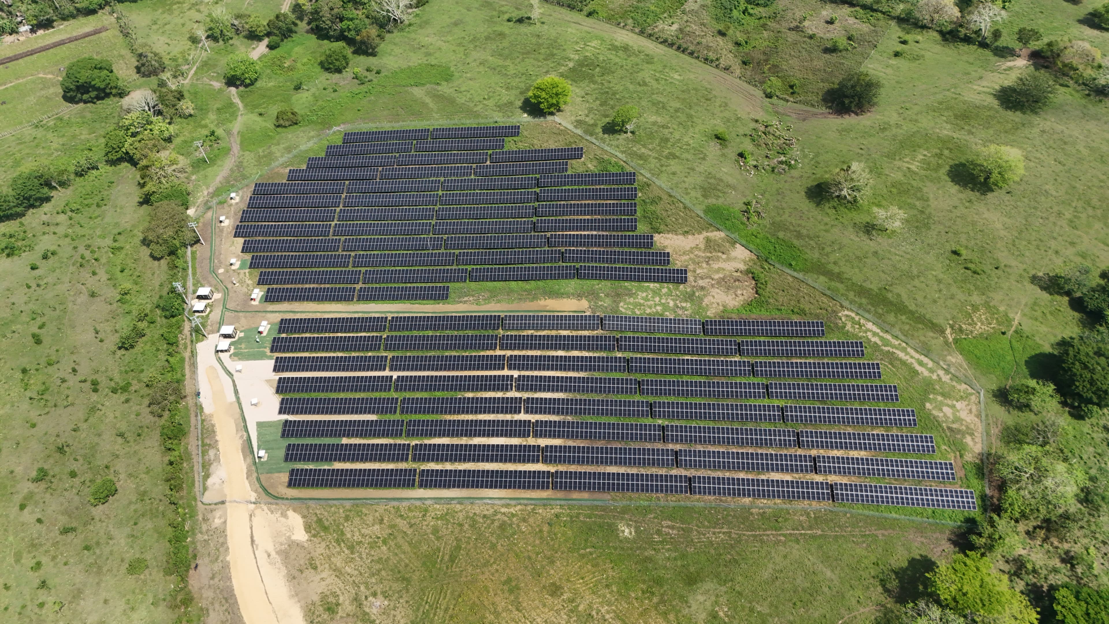 Granja solar - Piedras 1 y 2 0,9 MW
